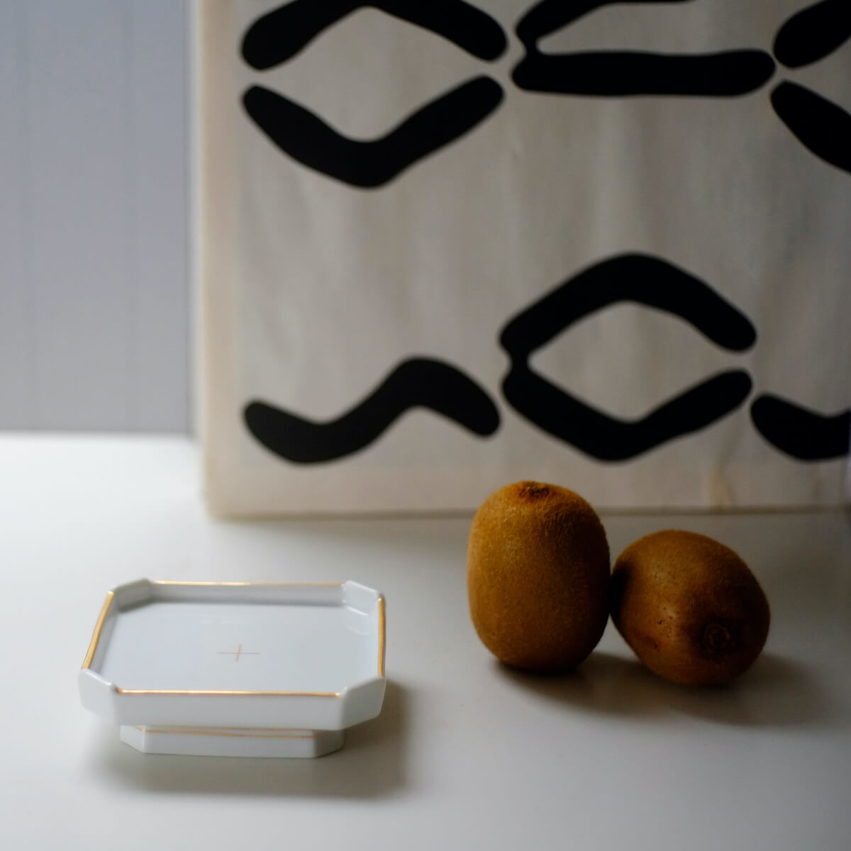 Pearl+ "Kamide" Soap Dish